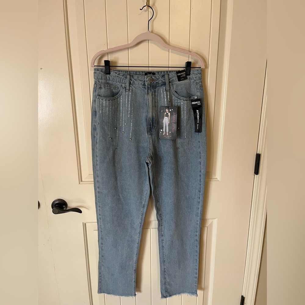 High-Waisted Blue Jeans with Rhinestone Detail